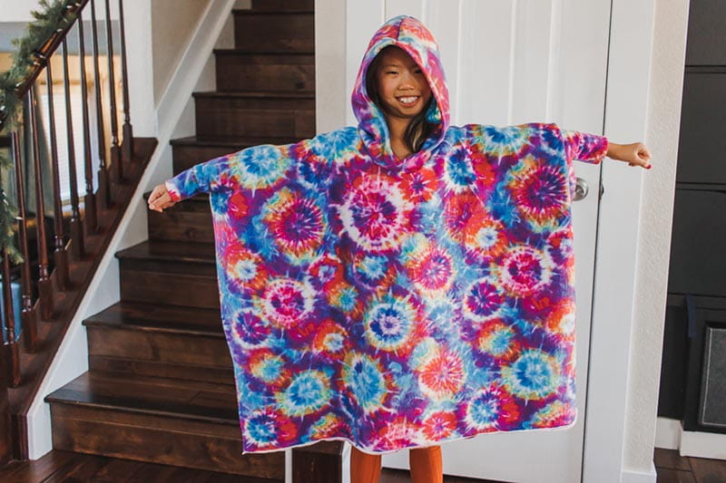 How to make a wearable fleece blanket with hood Brother